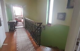 Casa de 4 camere, 246 mp teren, terasa, zona Centrala 