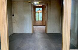 Apartament spatios, 3 camere, balcon, 110 mp, zona Centrala