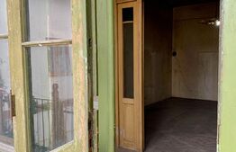 Apartament spatios, 3 camere, balcon, 110 mp, zona Centrala