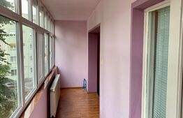 Apartament 5 camere, 2 balcoane, etaj intermediar, zona Vlaicu