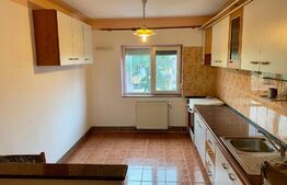 Apartament 5 camere, 2 balcoane, etaj intermediar, zona Vlaicu