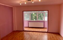 Apartament 5 camere, 2 balcoane, etaj intermediar, zona Vlaicu