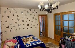 Apartament 3 camere cu balcon, 125 mp, etaj intermediar, zona Vlaicu