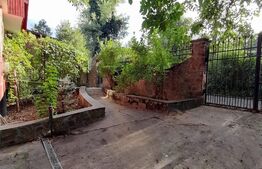 Casa cu 2 camere, 60 mp, teren de 640 mp, garaj, 3 Insule