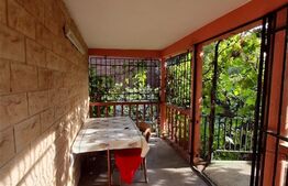 Casa cu 2 camere, 60 mp, teren de 640 mp, garaj, 3 Insule