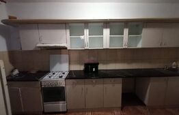 Casa curte comuna, 4 camere, 90 mp utili, Parneava