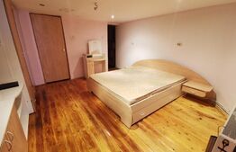 Casa curte comuna, 4 camere, 90 mp utili, Parneava