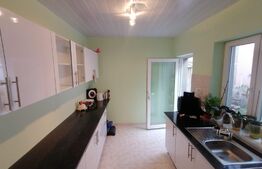 Casa 100 mp utili, teren 200 mp, doua corpuri+gradina, Gradiste