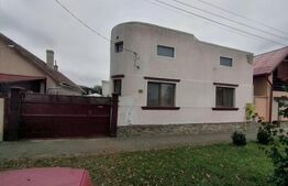 Casa 3 camere, 80 mp utili, teren 685 mp, front stradal 13 ml, Sânnicolau Mic