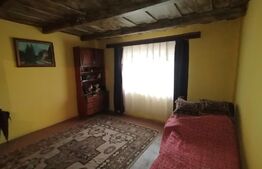 Casa 3 camere, teren 700 mp, doua fronturi stradale, Galșa