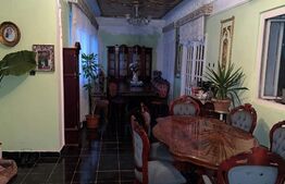 Casa cu 4 camere, 170 mp utili, teren cu 327 mp, Parneava