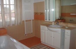 Vila cu 5 camere, 300 mp utili, teren cu 900 mp, Muresel