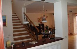 Vila cu 5 camere, 300 mp utili, teren cu 900 mp, Muresel