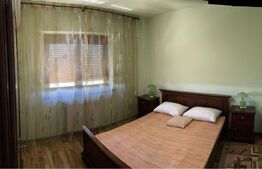 Apartament cu 3 camere, 101 mp, etaj intermediar, Central