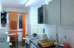 Apartament spatios, 3 camere, etaj intermediar, 60 mp, zona Vlaicu