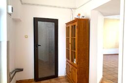 Spatiu comercial cu vitrina, 50 mp, zona Ultracentrala