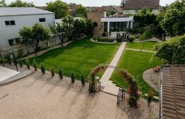 Casa moderna cu 8 camere, 600mp, Central