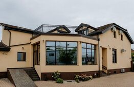 Casa moderna cu 8 camere, 600mp, Central