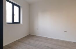 Apartament bloc nou, 3 camere + teren 74 mp + parcare privata inclusa, zona centrala