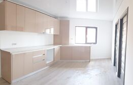 Apartament bloc nou, 3 camere + parcare privata, zona centrala