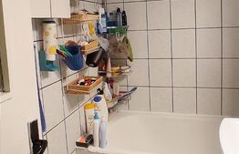 Apartament de 3 camere, semidecomandat, 70 mp utili, zona Aurel Vlaicu