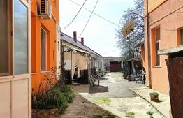 Apartament cu 2 camere la casă, decomandat, 57 mp, zona Centrală