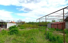 Teren intravilan de 1.171 mp, front stradal 16,5 ml, Sinicolau Mic!