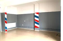 Spatiu comercial cu vitrina, 55 mp, zona Vlaicu