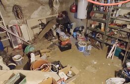 Oportunitate!!!! Apartament la casa cu 4 camere, curte comuna, zona Aradul Nou