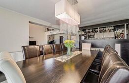 Casă cu 4 camere, P+1E+Pod , teren 861mp,Vladimirescu-Europa. Negociabil 