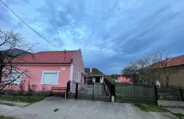 Casa doua corpuri, 3441 mp teren, centru Tarnova