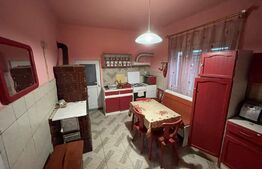 Casa doua corpuri, 3441 mp teren, centru Tarnova