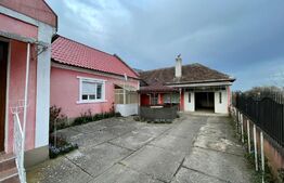 Casa doua corpuri, 3441 mp teren, centru Tarnova