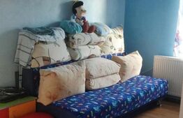 Vand casa cu etaj si 2 spatii de inchiriat in Chisineu Cris 