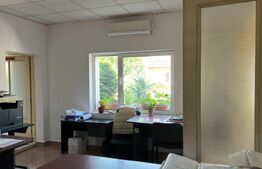 Apartament la casa, de vanzare, cu 3 camere, 120 mp, zona centrala