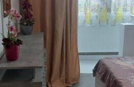  apartament de vanzare, cu 3 camere, 66 mp, zona Podgoria