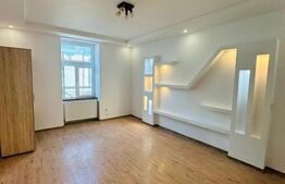 Apartament de vanzare, cu 3 camere, zona ultracentrala