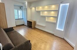 Apartament de vanzare, cu 3 camere, zona ultracentrala