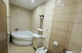 Apartament de vanzare, cu 3 camere, zona ultracentrala