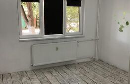 Apartament 2 camere: 69 mp construiți, Parter, Zona 300, Micălaca