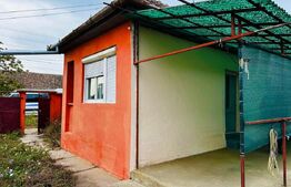 Casa de vanzare in Macea, teren 942 mp