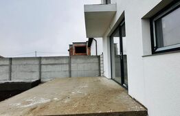 Casa moderna cu piscina, aproape de Arad