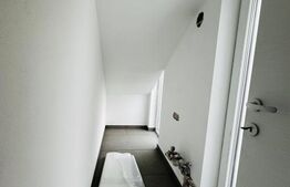 Casa moderna cu piscina, aproape de Arad