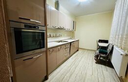 Casa spatioasa cu 5 dormitoare, doua bucatarii si teren de 1100 mp