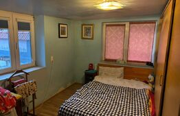 Casa in Iratosu cu teren, apa curentă, centrală termica , curte mare, livada