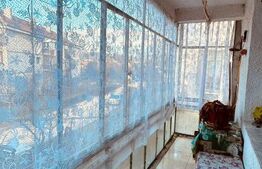 Apartament cu 3 camere si balcon, decoamandat, spatios si calduros in Lipova