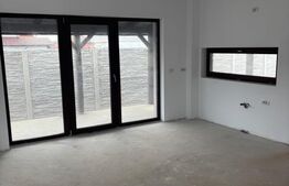 Casă Noua cu etaj, 5cam , 3bai, Terasa de 30mp, semifinisat