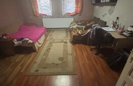 Casă spațioasă, 177 mp construiți, teren 3400 mp, 5 camere, cazan pe lemne