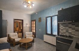 Apartament cu 2 camere, 70 mp + curte, boxa - zonă ultracentrală din Arad