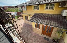 Casă modernă, cu saună, 7 camere, pompă de căldură și panouri fotovoltaice